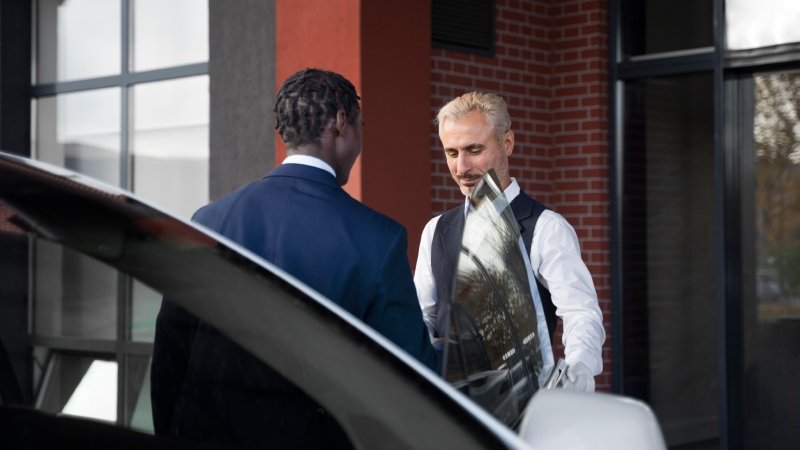 A Guide to Luxury Viewing and Concierge Services at Miami F1 Events